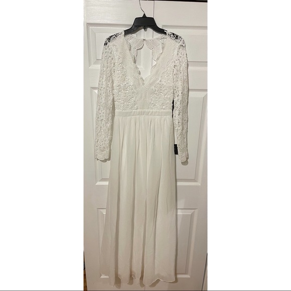 Lulu’s White Lace Maxi Dress - Picture 2 of 7